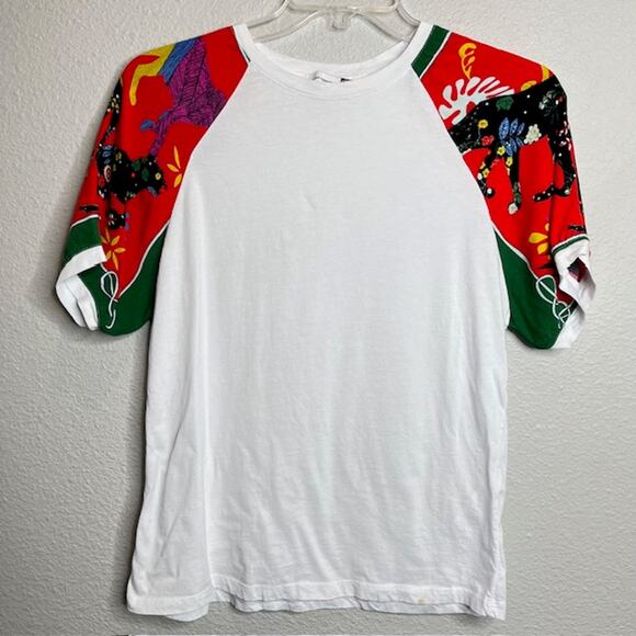 Tiffany & Tomato Womens White T-Shirt Size Medium Patterned Sleeve - Picture 2 of 7